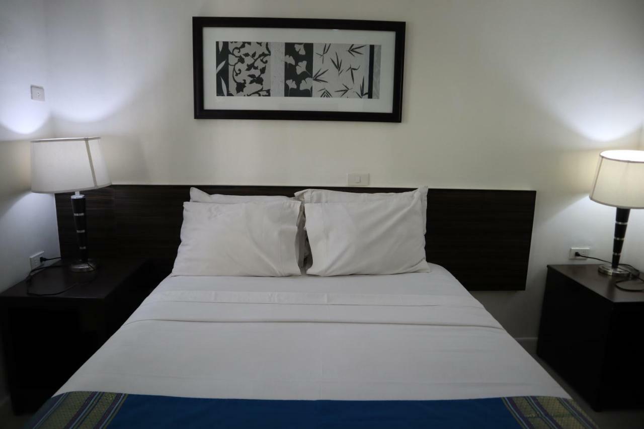 Domicilio Lorenzo Davao City Exteriör bild
