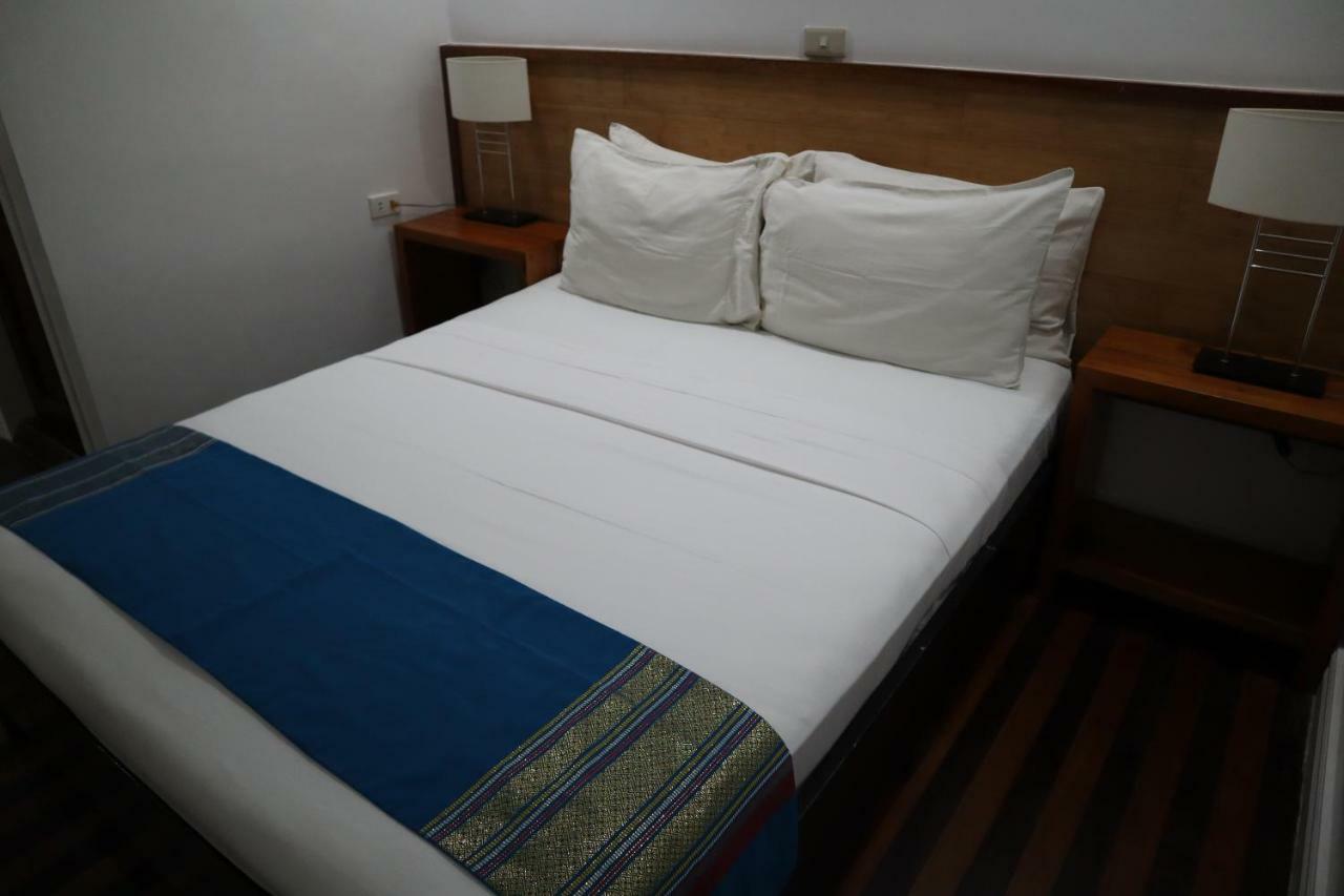 Domicilio Lorenzo Davao City Exteriör bild