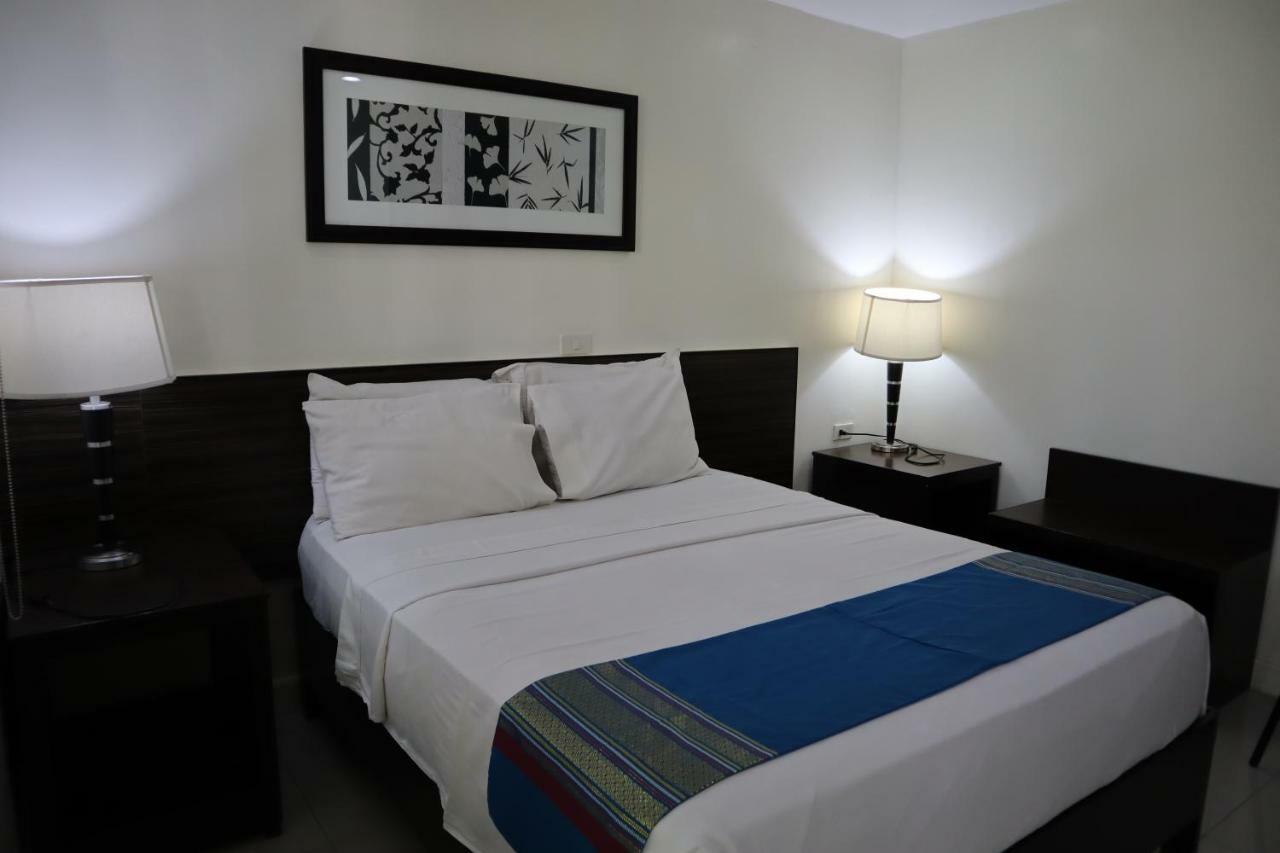 Domicilio Lorenzo Davao City Exteriör bild
