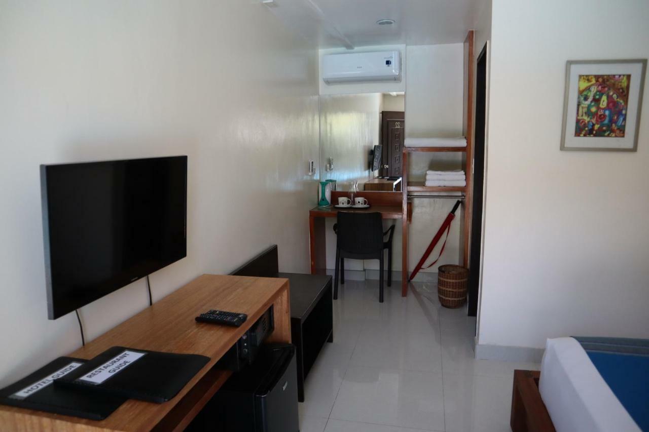 Domicilio Lorenzo Davao City Exteriör bild