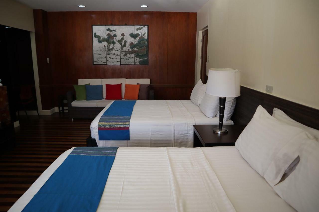 Domicilio Lorenzo Davao City Exteriör bild