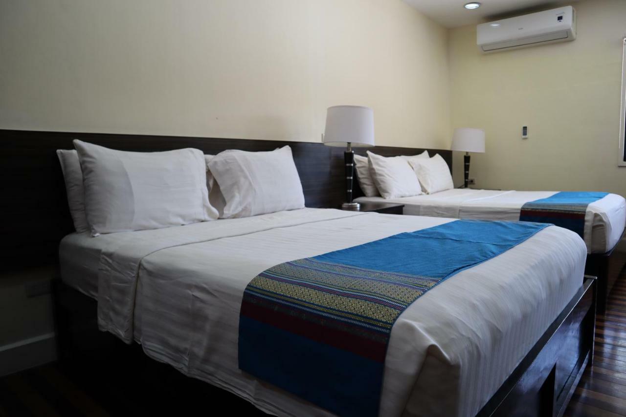 Domicilio Lorenzo Davao City Exteriör bild