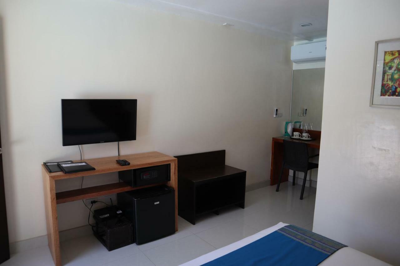 Domicilio Lorenzo Davao City Exteriör bild