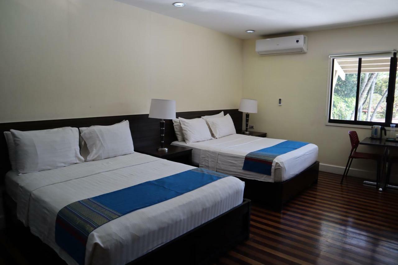 Domicilio Lorenzo Davao City Exteriör bild