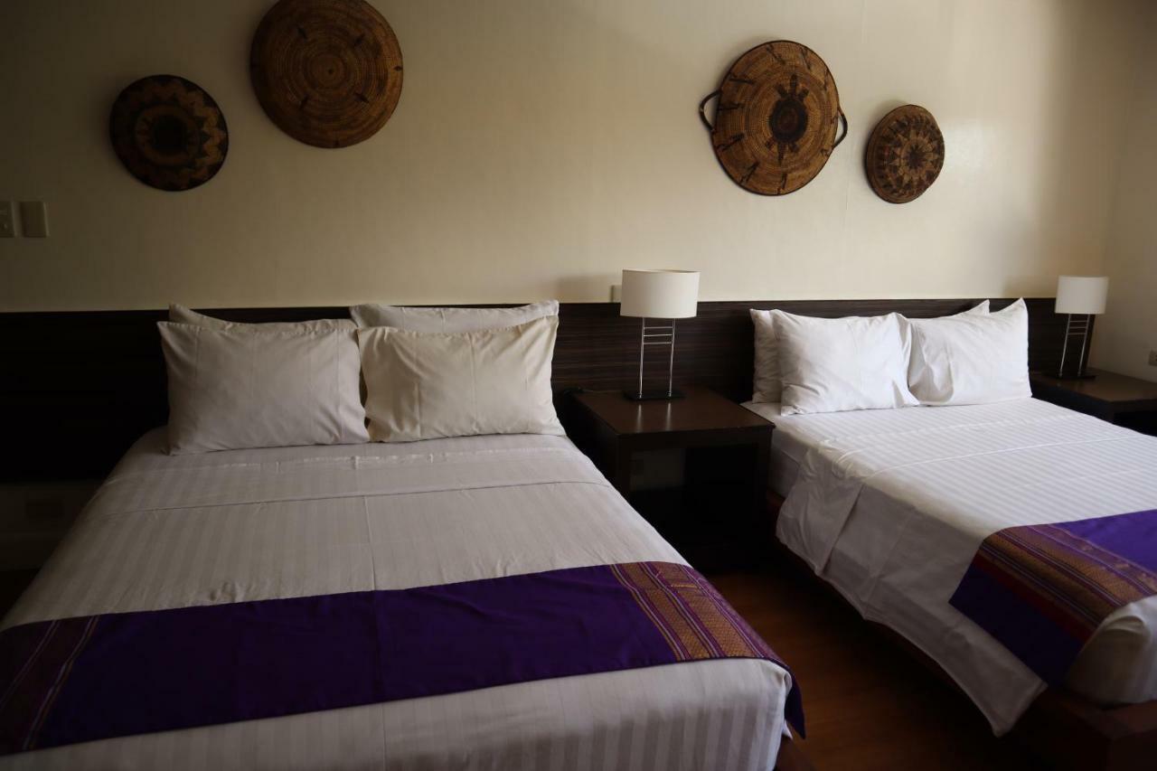 Domicilio Lorenzo Davao City Exteriör bild