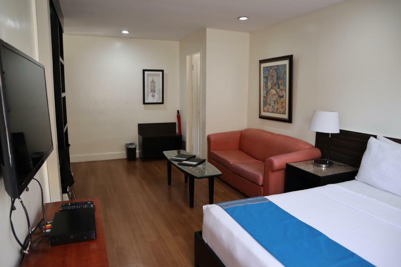Domicilio Lorenzo Davao City Exteriör bild