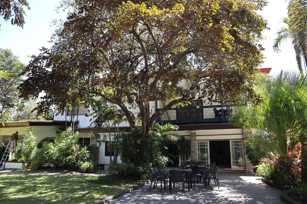Domicilio Lorenzo Davao City Exteriör bild
