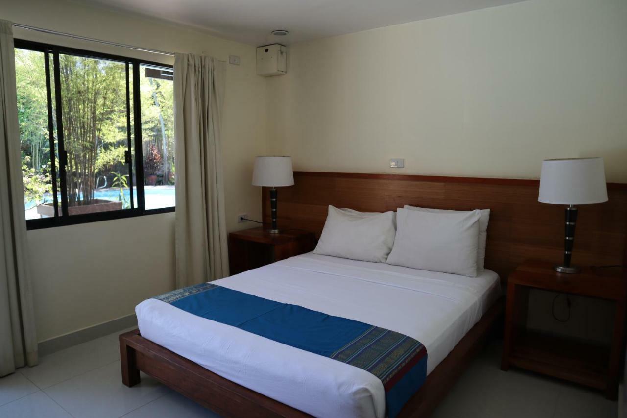 Domicilio Lorenzo Davao City Exteriör bild