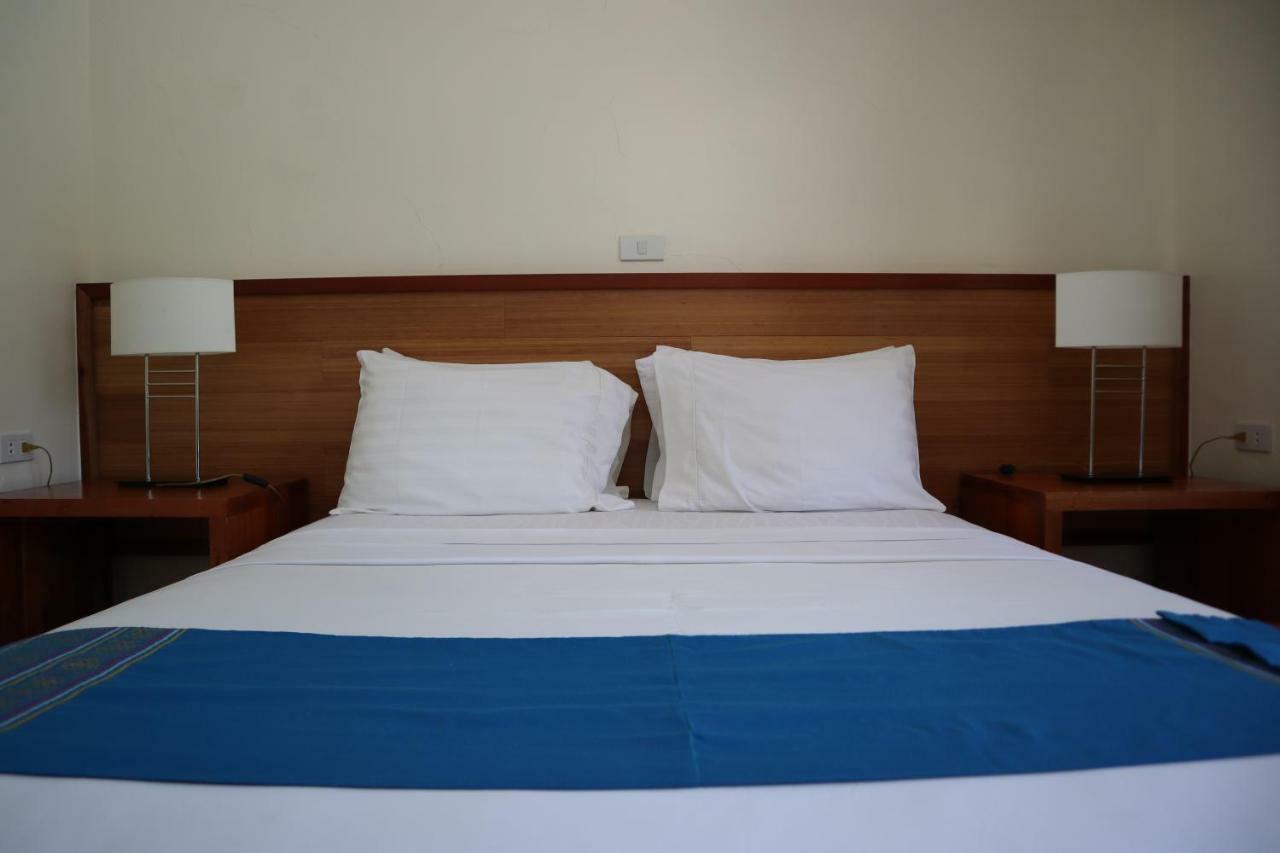Domicilio Lorenzo Davao City Exteriör bild