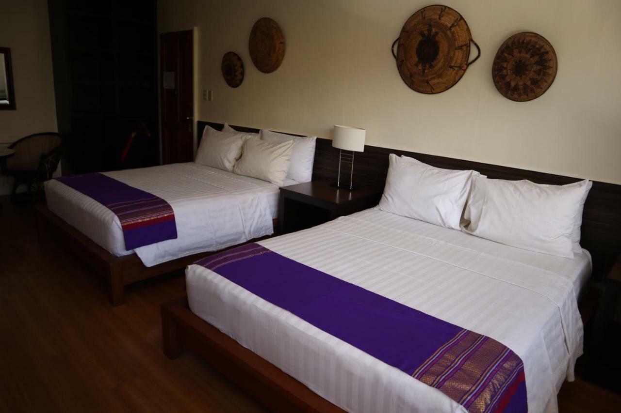 Domicilio Lorenzo Davao City Exteriör bild