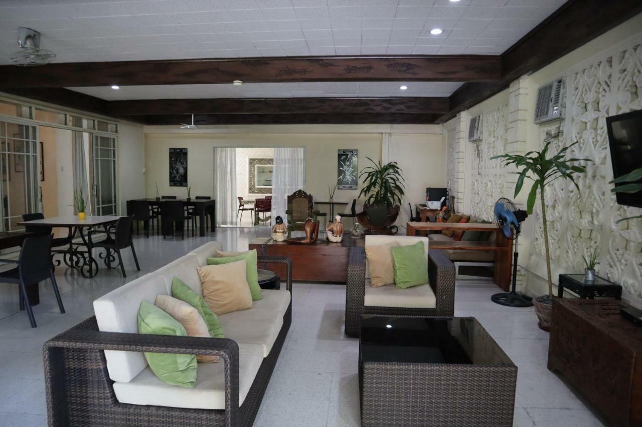 Domicilio Lorenzo Davao City Exteriör bild